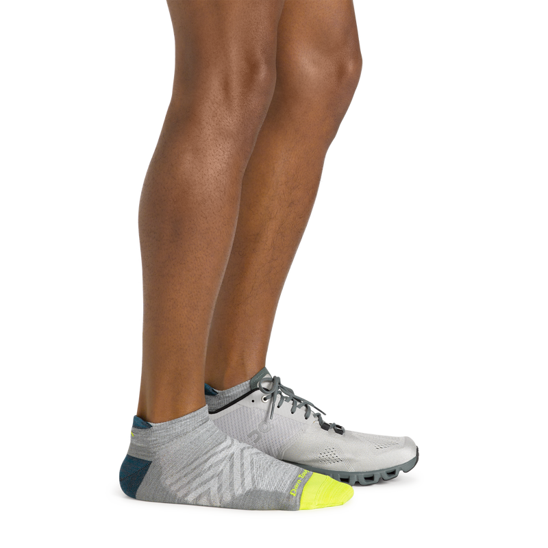 Run No Show Tab No Cushion Ultra-Lightweight Running Sock