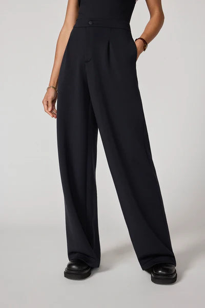 Women's Dreamweave™ Pleated Pant