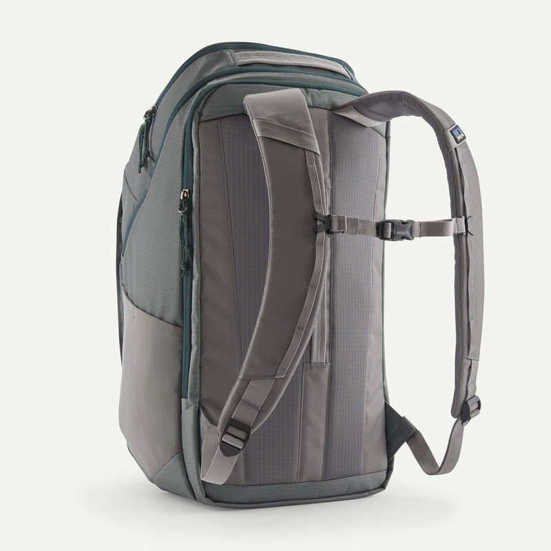 Black Hole® Pack 32L Daypack