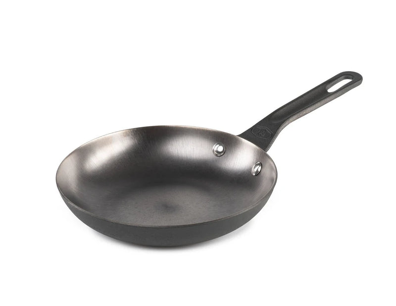 Guidecast Lightweight Cast-Iron Frying Pan 8"