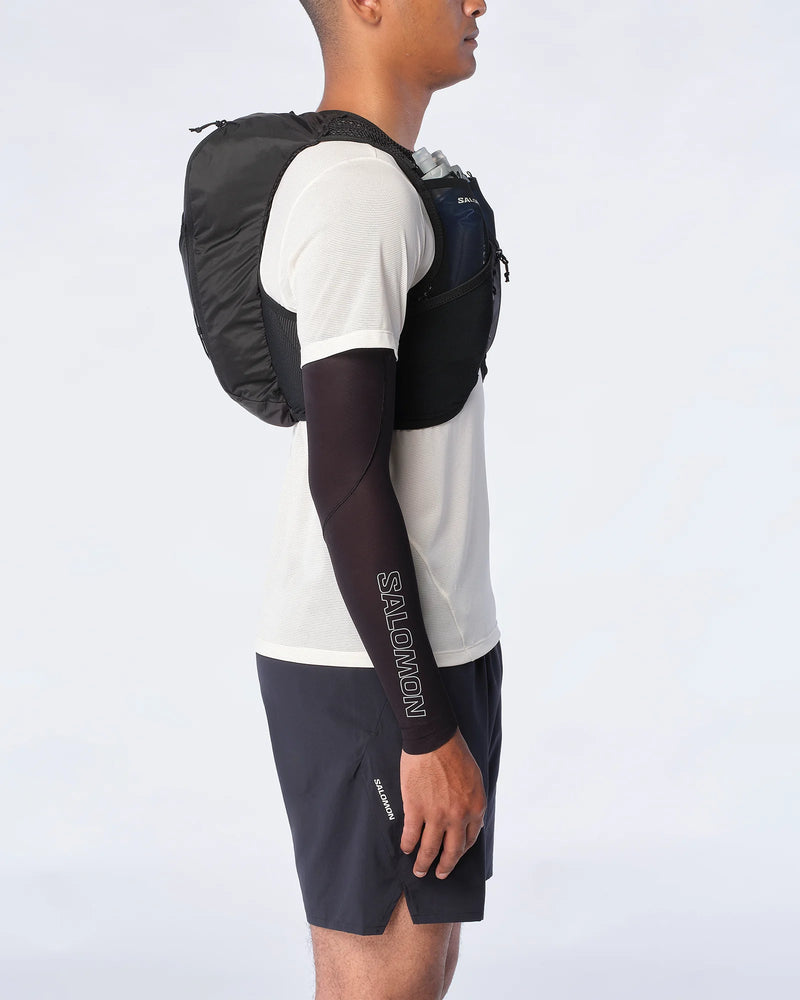 Active Skin 8 Hydration Vest - Flasks included