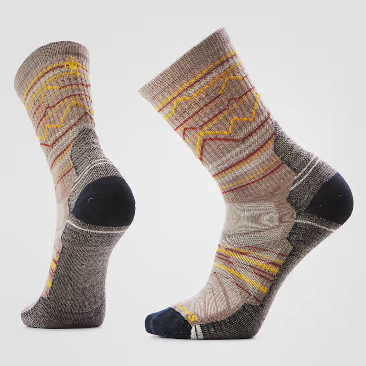 Mens Hike Mountain Range Pattern Crew Socks